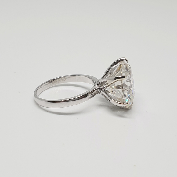 10.00 CARAT (D-E-F) MOISSANITE ENGAGEMENT RING - Picture 3 of 9